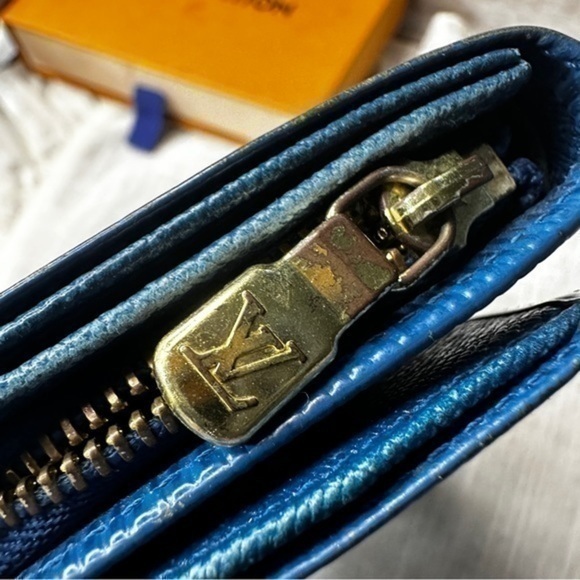 Louis Vuitton Epi Porte Monnaie Billets Tresor Leather Bifold Wallet - Picture 7 of 15